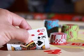 Antarmuka Tabel Hasil hkpool di layar ponsel